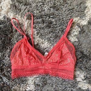 Victoria Secret Brallete NWT